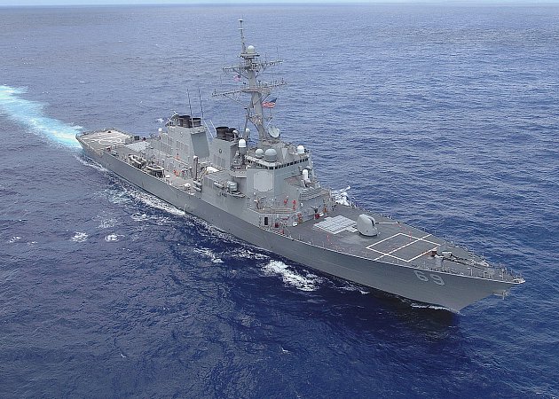 Ракетный эсминец "Милиус" (класс "Арли Бёрк"), США